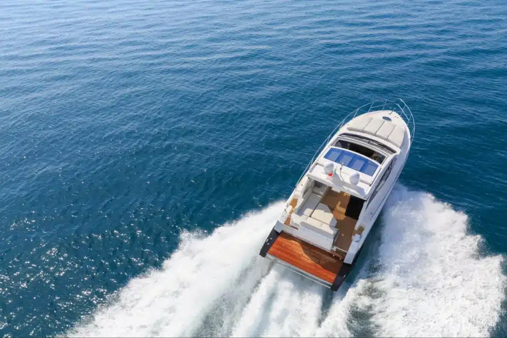 Bateau de luxe respectant les nouvelles règles sur le NIC